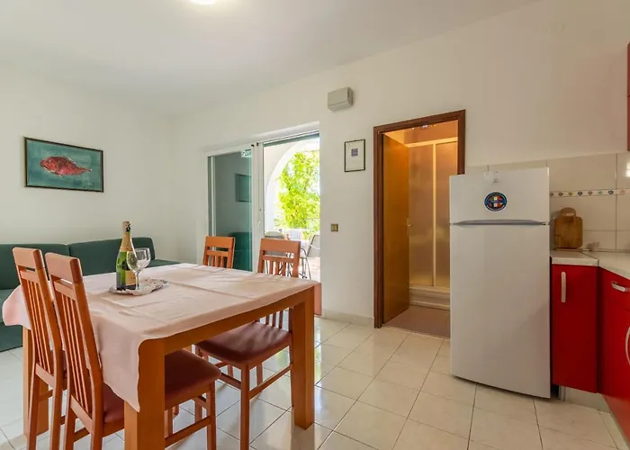 Zdena Apartamento Murter